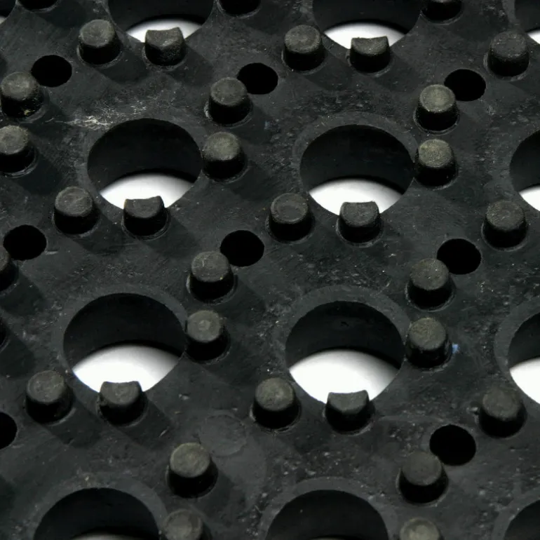 Caillebotis M69 en caoutchouc pour marcheur d'écurie cheval - IDS