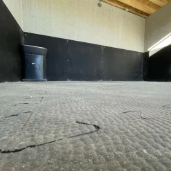 Dalle Clip Horse caoutchouc emboîtable pour box cheval ou aire de pansage - IDS