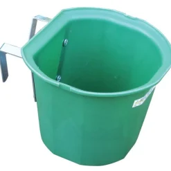 Mangeoire de porte avec crochets cheval 16 L - La Gée