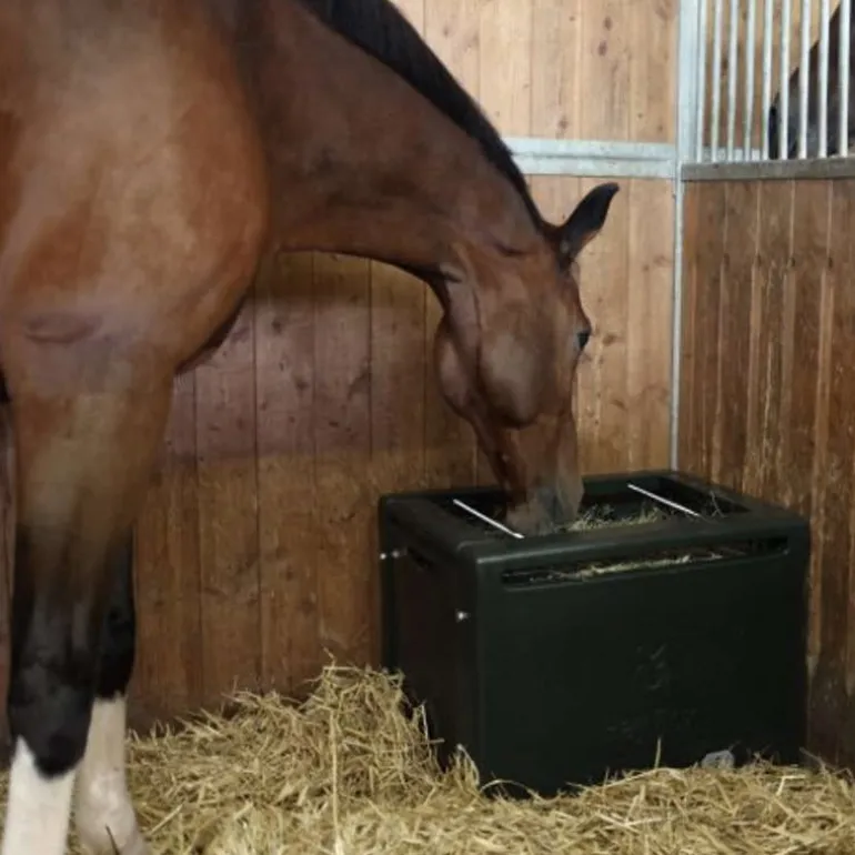 Râtelier à foin anti-poussière Haybox